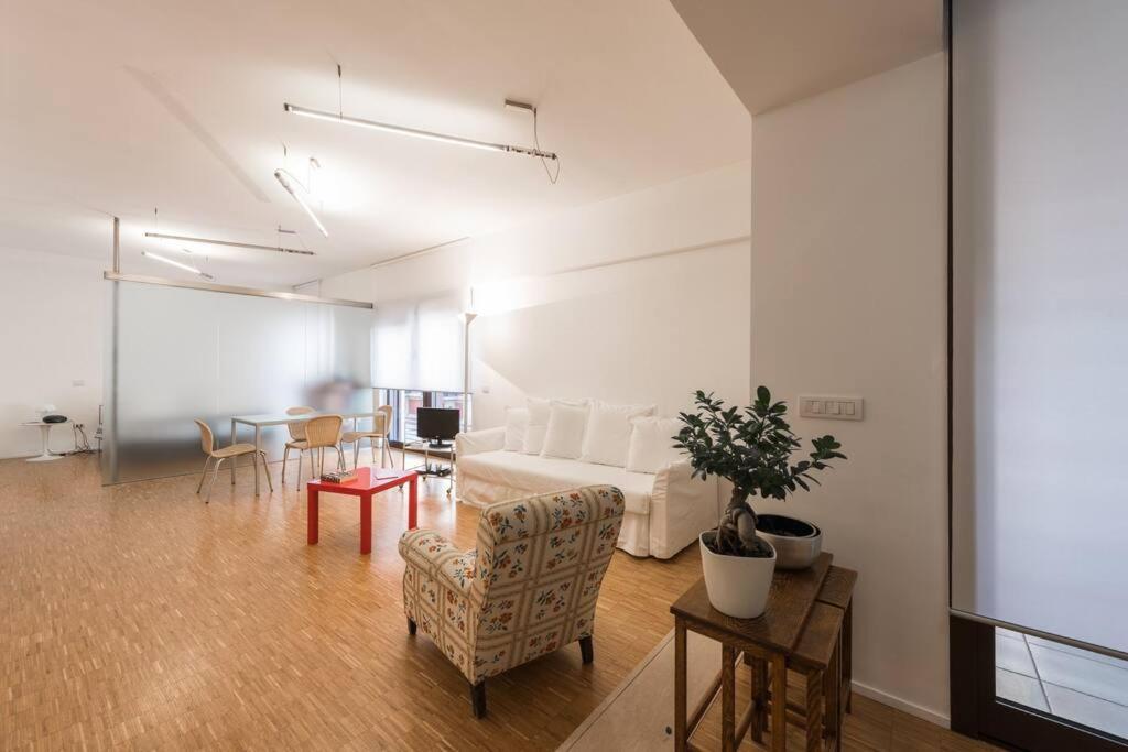 New Cosy Apartment Near To Petruzzelli Theatre Bari Kültér fotó
